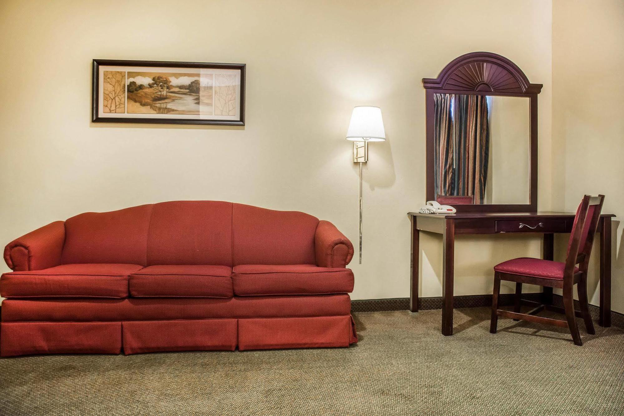Econo Lodge & Suites Airport North Syracuse Екстериор снимка